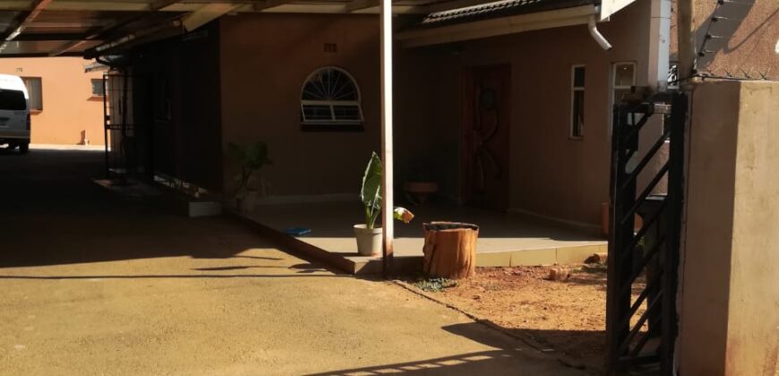 225 Old Spice Road,Zaks Park